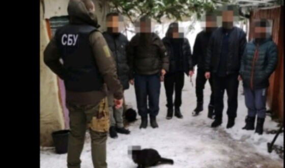СБУ виявила підозрілих осіб, незареєстровану зброю і російські агітки на об&#8217;єктах УПЦ (МП)