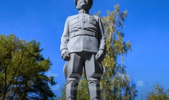 Славне минуле безславних