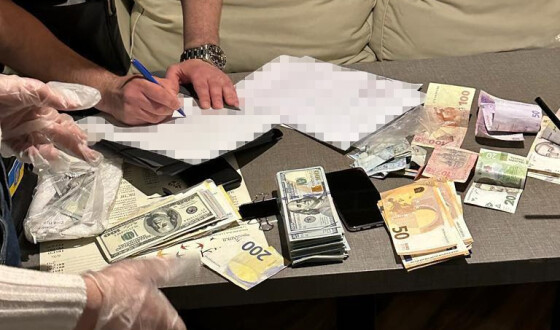 Перед судом постане прокурор окружної прокуратури Харкова, якого ДБР викрило на хабарі у 35 тис. дол США