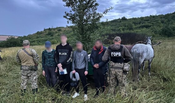 На Одещині затримали трьох порушників кордону. Їх переправник одразу відправився за ґрати