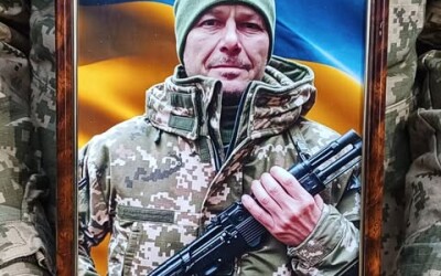 Сьогодні сумська громада попрощалась із Захисником Андрієм Яковенком