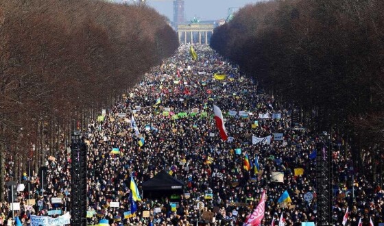 Небачена демонстрація на підтримку України в Берліні