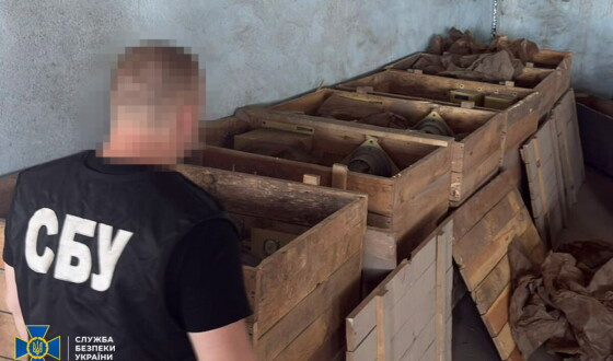 СБУ викрила ділка, який намагався продати до рф корабельну артилерію Сил оборони України