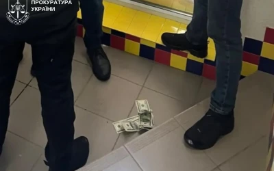Хабарникові з Бердичівської міськради повідомлено про підозру за 5500 доларів США