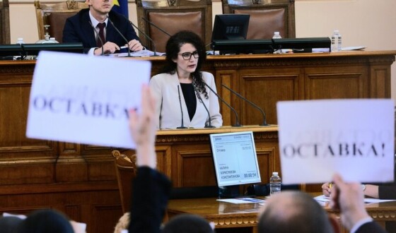 Болгарська опозиція вимагає відставки урядовців, відповідальних за &#8220;переселення&#8221; українських біженців