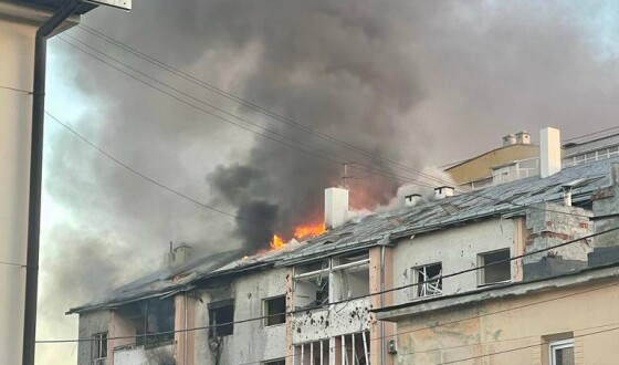 Відео: пожежа будинку у Львові, на який впали уламки ракети