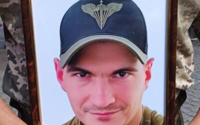 Сьогодні Сумська громада попрощалася з Героєм Денисом Яременком