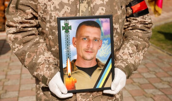 На Закарпатті провели в останню дорогу полеглого за Україну прикордонника Ростислава Ганчака