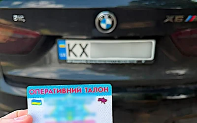 У Харкові викрили псевдополіцейського, який користувався підробленим посвідченням, аби безперешкодно проїжджати блокпости