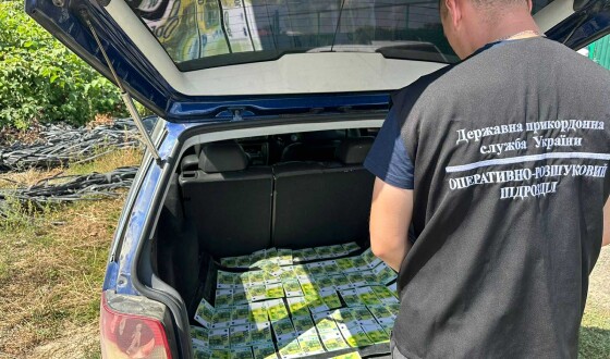 На Закарпатті прикордонники викрили спробу приховати дев’ятьох чоловіків серед деревини