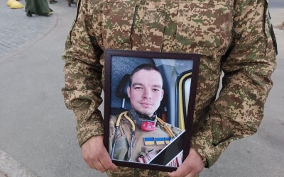 Сьогодні Сумська громада попрощалась з мужнім Захисником України Станіславом Гурьєним