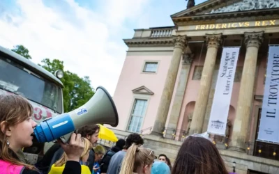 “Vitsche Berlin” мітингували проти виступу путіністки Анни Нетребко