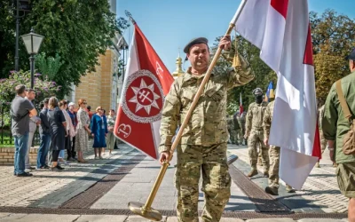 «Орша 1514. Пліч-о-пліч перемагаємо»: у Лаврі представили хоругви-символи історичної перемоги