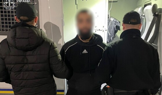 З Німеччини в Україну екстрадували іноземця, який підозрюється у розбійному нападі на інкасаторів
