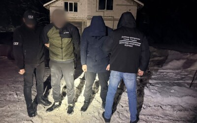 Правоохоронці заскочили на гарячому закарпатця, який збирався «викупати» у Тисі свого «клієнта»