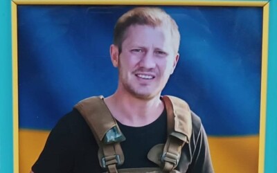 Сьогодні Сумська громада попрощалася з мужнім Захисником України Євгеном Шинкаренком