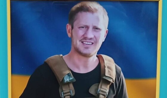 Сьогодні Сумська громада попрощалася з мужнім Захисником України Євгеном Шинкаренком