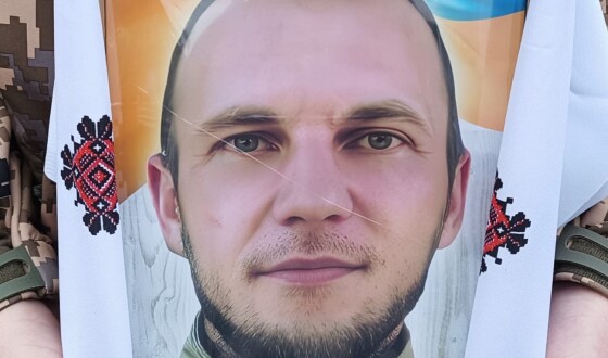 Сьогодні Сумська громада попрощалась із Героєм Олександром Кочурою