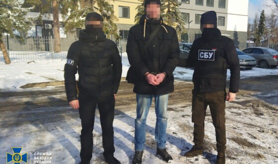 СБУ затримала у Києві колаборанта, який намагався сховатися від правосуддя у лавах представництва Червоного Хреста