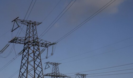 Україна вперше за 2 роки відновила торгівлю електроенергією з Угорщиною