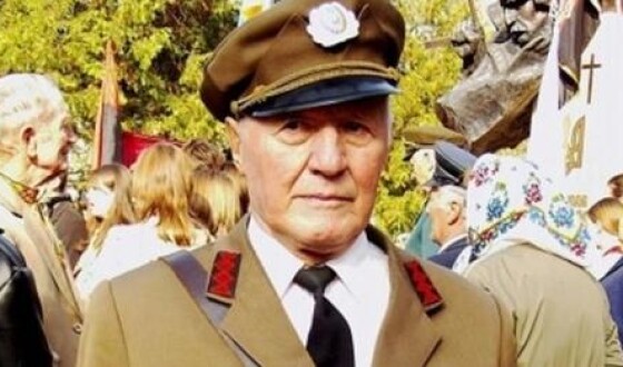 В Коломиї поховали Героя України, сотника УПА Мирослава Симчича (фото)