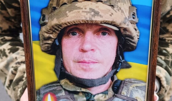 Сьогодні Сумська громада попрощалася з двома Захисниками України
