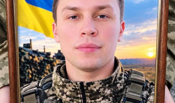 Сумська громада попрощалася із Захисниками України Сергієм Бречкою, Максимом Сухиненком та Євгенієм Медведем