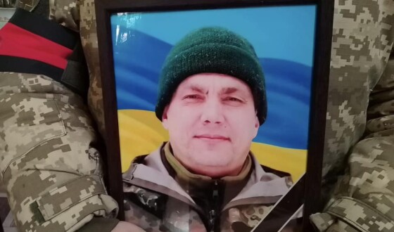Вчора сумська громада провела в останню путь військовослужбовця Олексія Данилка