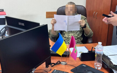 У Києві ДБР викрило командира військової частини, який не хотів їхати на фронт і вирішив заплатити за «правильне» рішення ВЛК