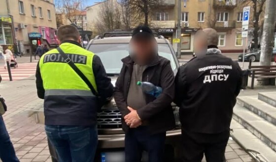 На Івано-Франківщині прикордонники викрили організатора схеми незаконного переправлення осіб через кордон