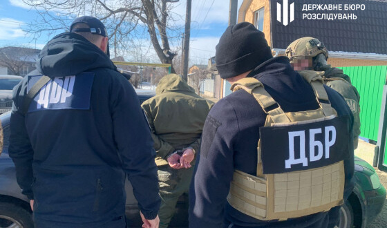 Судитимуть посадовця військової частини, який вимагав з дружини загиблого бійця 150 тисяч гривень за оформлення виплат В