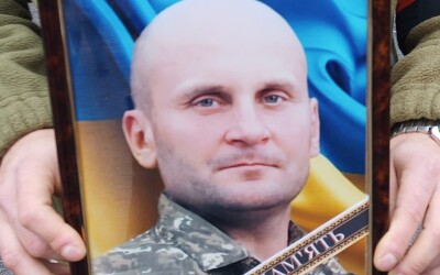 Сьогодні Сумська громада попрощалась із Героєм Михайлом Марченком