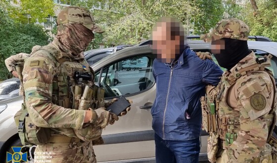 СБУ затримала прихильника «новоросії», який у 2014 році піднімав російський прапор над Харківською мерією
