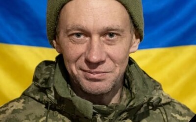 Вчора, 18 квітня, у Рівненській області провели в останню дорогу Героїв Павла Перепелицю, Миколу Свентика, Владислава Харламова