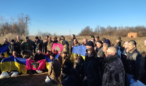 Обмін полоненими: Україна повернула додому 60 захисників, фото, відео