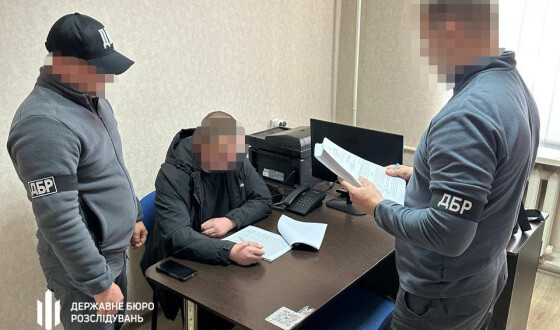 Інтендант військової частини закуповував хліб за завищеними цінами