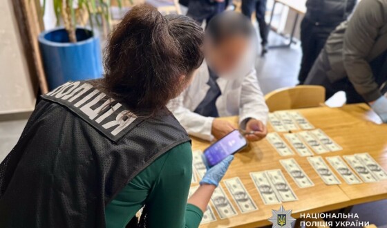 7 тисяч доларів за «медлегенду» для уникнення мобілізації: в Одесі Нацполіція затримала лікаря