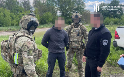 На Донеччині ДБР затримало військовослужбовця, який намагався продати зброю на понад 1,7 млн грн