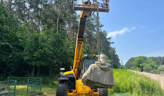 Упродовж останніх трьох днів на Львівщині знайшли ще 10 памʼятників монументальної пропаганди ворога і знищили їх