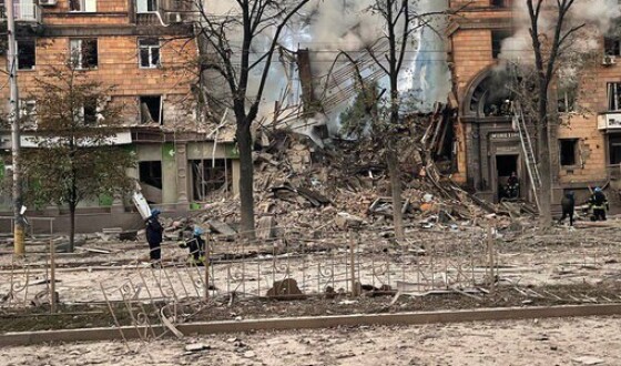 Наслідки нічного обстрілу Запоріжжя ракетами С-300, відео