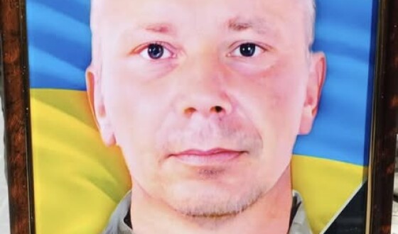 Сьогодні Сумська громада попрощалась із Героєм Миколою Андросовим