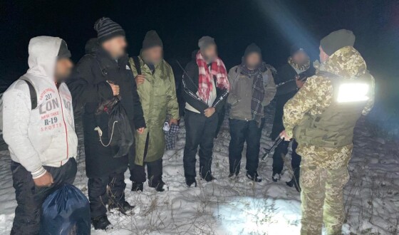 На північному кордоні затримано групу нелегальних мігрантів, яких до кордону доставили білоруські прикордонники