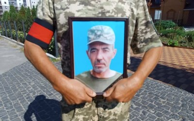 Сьогодні Сумська громада попрощалась з Героєм Миколою Глущенком