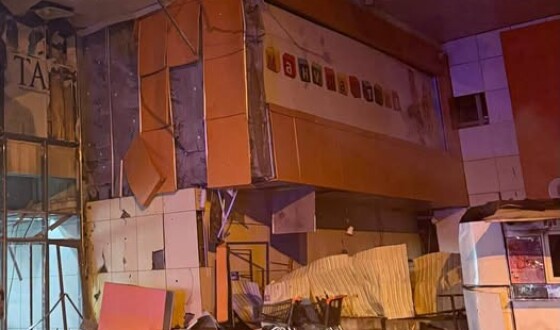 Удар по ТРЦ в Сумах: 2 загиблих, 20 постраждалих
