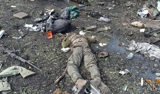 Ваґнерівці штурмують українські позиції під Бахмутом, відео з дрона