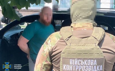 СБУ і Нацполіція викрили у Запоріжжі подружжя, яке вимагало «відкати» за гарантовані державою виплати на загиблих воїнів ЗСУ