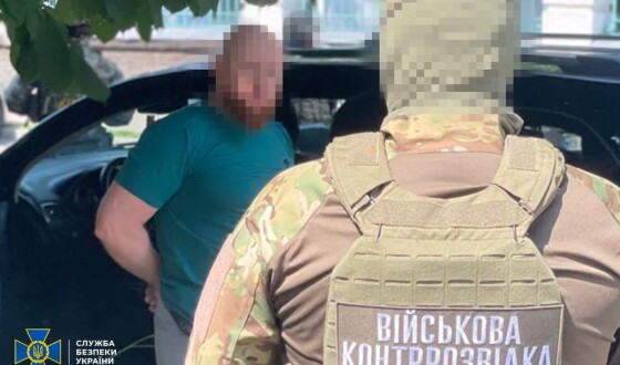 СБУ і Нацполіція викрили у Запоріжжі подружжя, яке вимагало «відкати» за гарантовані державою виплати на загиблих воїнів ЗСУ