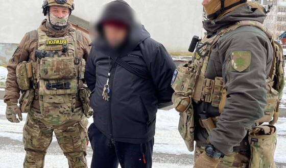 На Хмельниччині поліція викрила зловмисника за вимагання 50 000 гривень «боргу»
