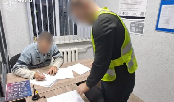 На Житомирщині чоловік мучив вагітну кішку і отримав підозру