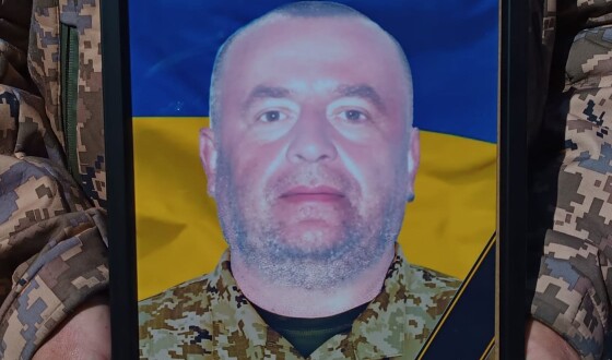 Сьогодні сумська громада попрощалася із Захисниками України Романом Моренком і Олександром Чергінцем
